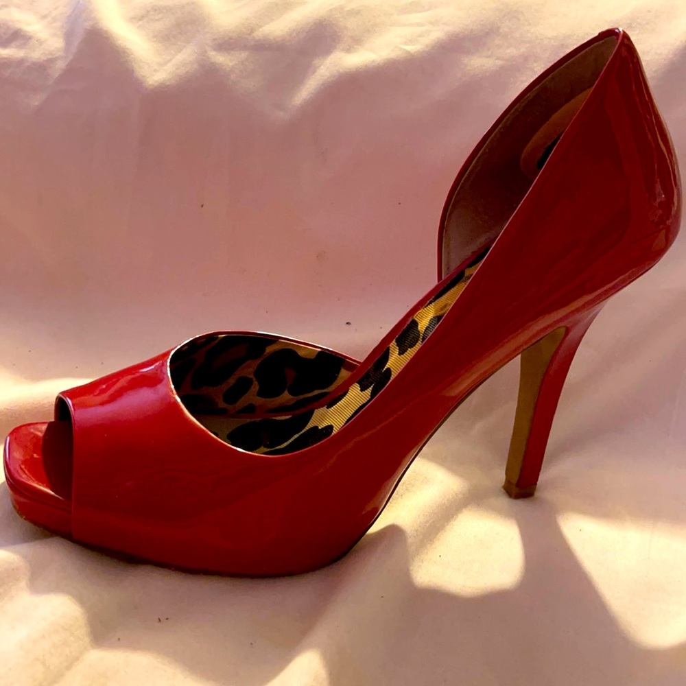 Jessica Simpson Josette Red patent Peep Toe Pumps